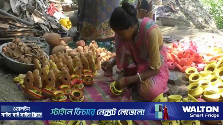 গোপালগঞ্জে বৈশাখী মেলা ঘিরে ব্যস্ত মৃৎ শিল্পীরা