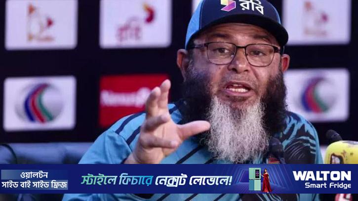 মিরাজ কোনো ভুল করেননি: মুশতাক আহমেদ