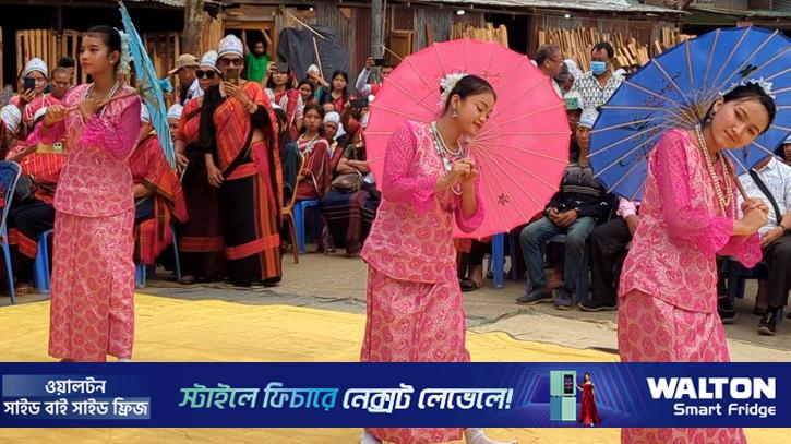 বর্ষবরণ উৎসব ঘিরে রঙিন পাহাড়