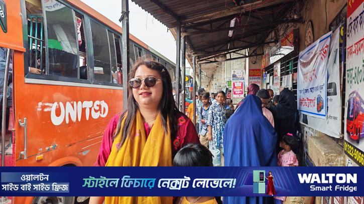 ফিরতি যাত্রার বদলে গ্রামমুখী মানুষ, বাস টার্মিনালে ব্যতিক্রমী ভিড়