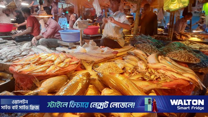 সবজি বাজারে স্বস্তি মিললেও ঊর্ধমুখী মাছ-মুরগির দাম