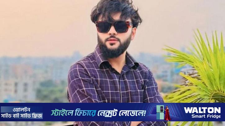 কনটেন্ট ক্রিয়েটর ফাহিমকে ধরে থানায় দিল উত্তেজিত জনতা