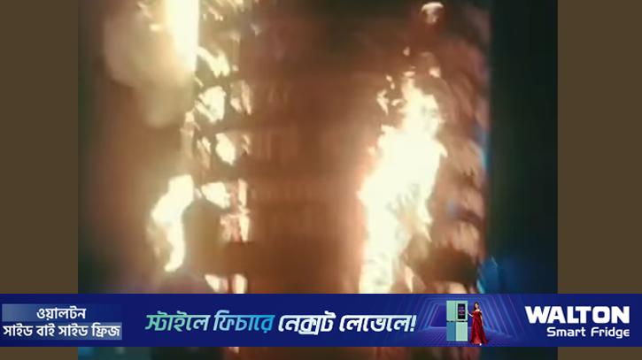 শরীয়তপুরে জুলাই স্মৃতিস্তম্ভে আগুন