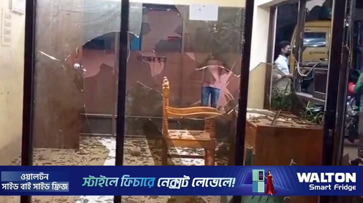 তেল নিতে গিয়ে বিশৃঙ্খলা, ঠাকুরগাঁওয়ে হানিফ ফিলিং স্টেশনে ভাঙচুর