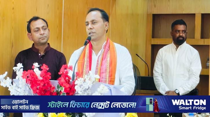 রাজনৈতিক দলের পেছনে দাঁড়িয়ে স্লোগান দেওয়া শিক্ষকদের কাজ নয়: ডেপুটি স্পিকার