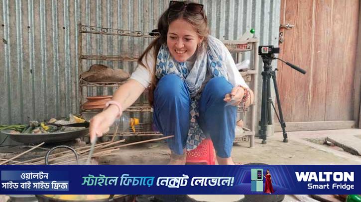 মাটি-মানুষকে ভালোবাসার বন্ধনে বাঁধলেন বিদেশি দম্পতি