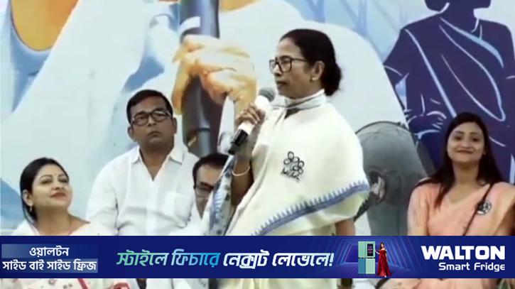 কলকাতায় হামলার হুমকিতে মোদি চুপ কেন, পদত্যাগ দাবি মমতার