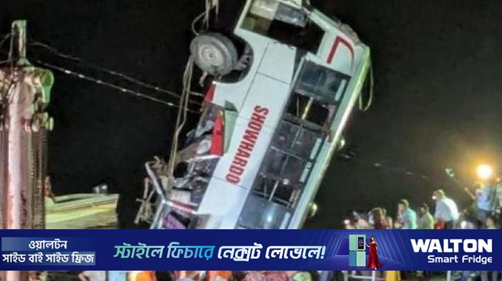 পদ্মায় বাসডুবি: প্রাণহানি বেড়ে ২৬