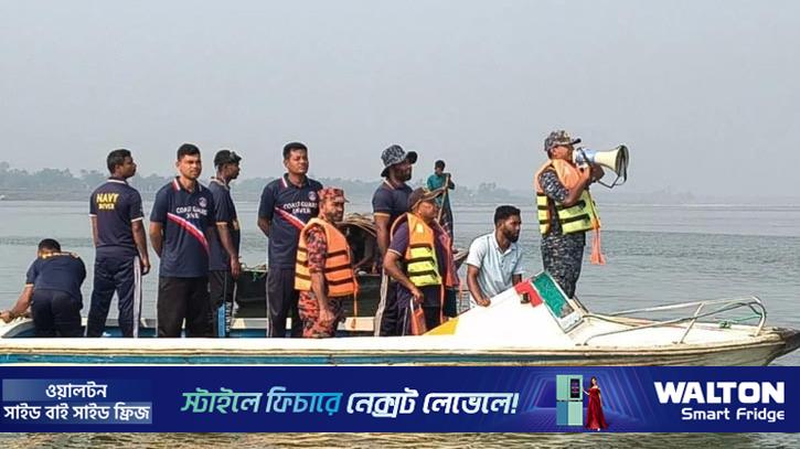 পদ্মায় বাসডুবি: চলছে তৃতীয় দিনের উদ্ধার অভিযান