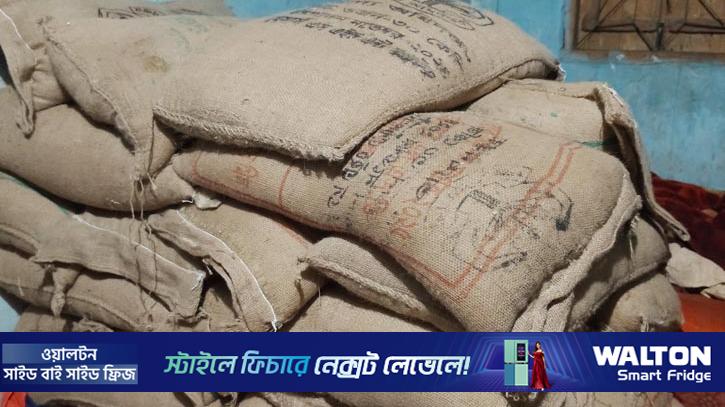 ডিলারের ঘরে খাদ্যবান্ধব কর্মসূচির চাল, জরিমানা