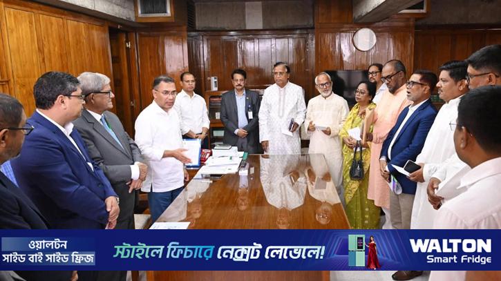 ১২ সিটি কর্পোরেশনের পরিচ্ছন্নতা কর্মীদের প্রধানমন্ত্রীর ঈদ উপহার