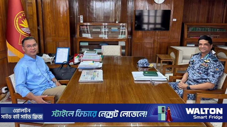 প্রধানমন্ত্রীর স‌ঙ্গে বিমান বাহিনী প্রধানের সাক্ষাৎ