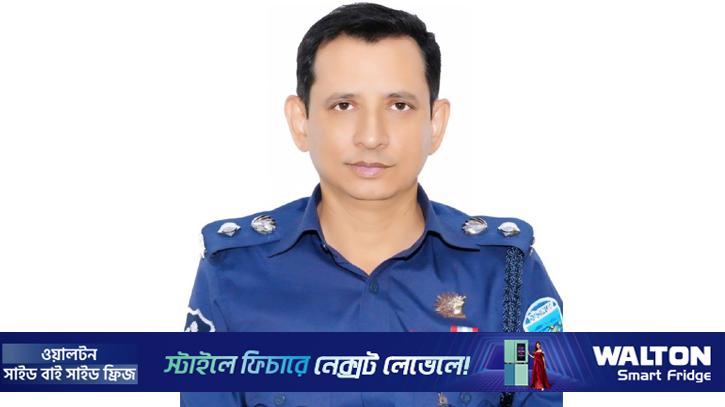 বাথরুমে পড়ে পা ভেঙেছে চট্টগ্রামের এসপির, হেলিকপ্টারে ঢাকায়