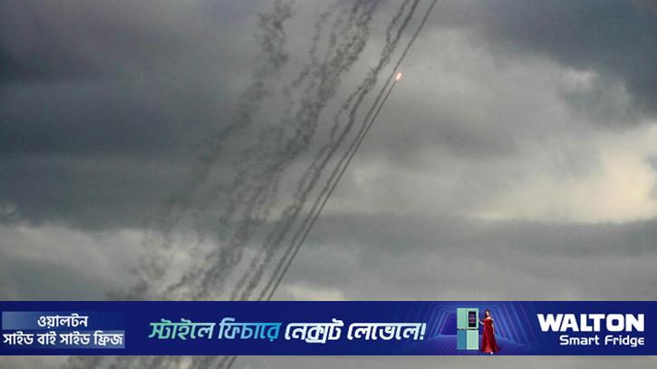 ইসরায়েলে হিজবুল্লাহর মুহুর্মুহু রকেট হামলা, লেবাননে নিহত ৯