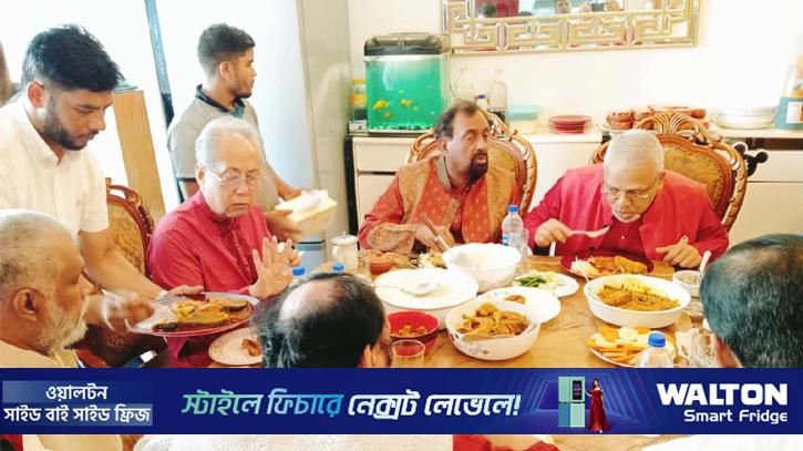 হাওলাদারের আমন্ত্রণে নববর্ষের বি‌শেষ আ‌য়োজনে নেতারা 