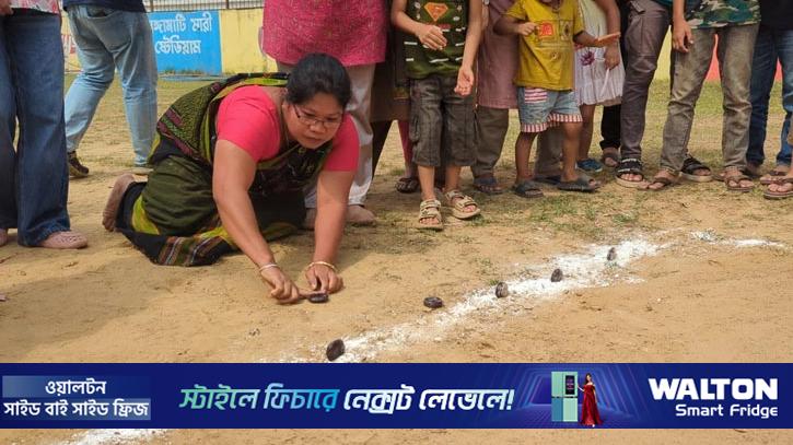 রাঙামাটিতে জুম্ম খেলায় মেতেছে পাহাড়ি জনগোষ্ঠী