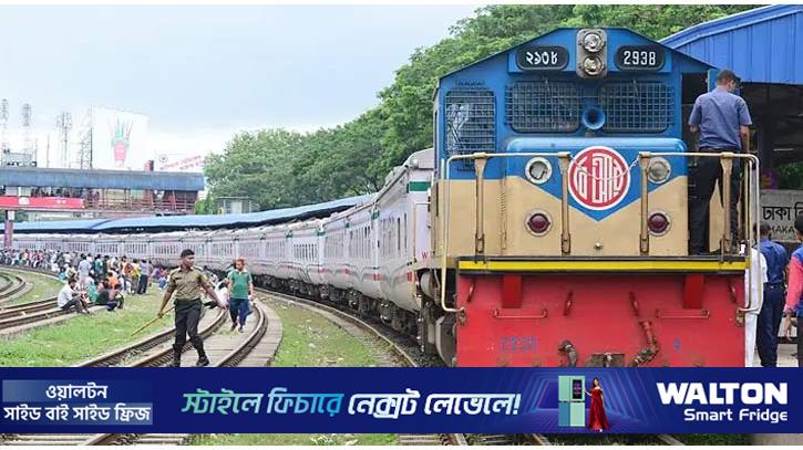 টিকিট কালোবাজারি, সুবর্ণ এক্সপ্রেসের দুই স্টুয়ার্ট বরখাস্ত 