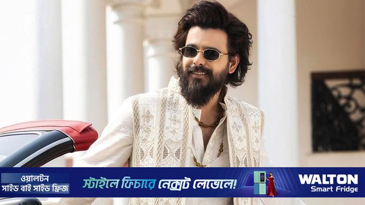 মধ্যরাতে ট্রেলার প্রকাশ করে চমক দেখালো ‘রাক্ষস’