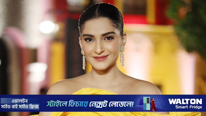 ফের মা হলেন অভিনেত্রী সোনম কাপুর