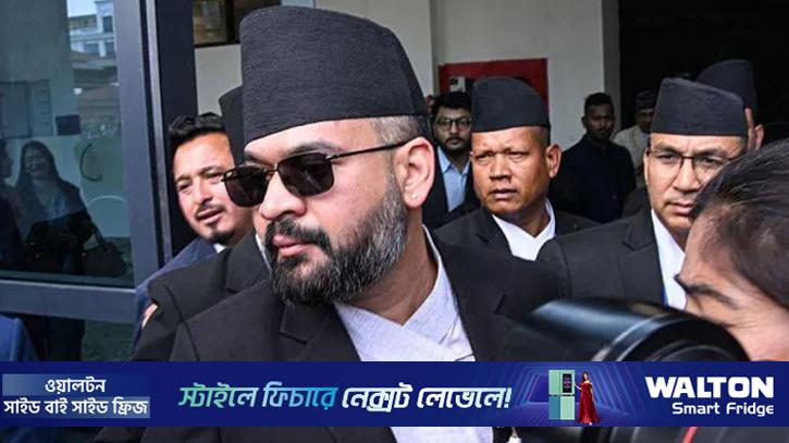 শপথ নিয়েছেন নেপালের নতুন প্রধানমন্ত্রী