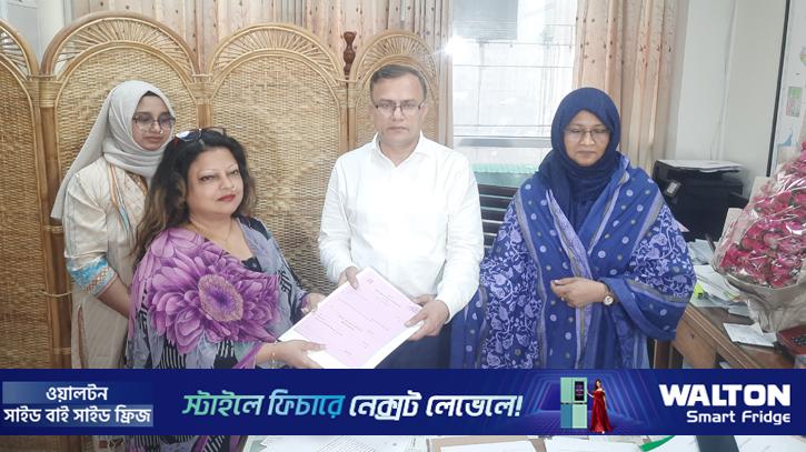 সাবেক ইসি মাহবুব তালুকদারের মেয়ের মনোনয়ন ফরম সংগ্রহ