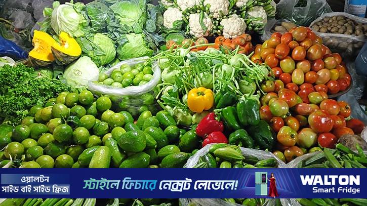 মাছ সবজিতে অস্বস্তি, দেশি ফলে স্বস্তি