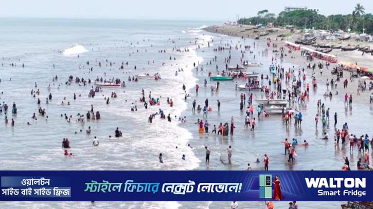 সাগরকন্যা কুয়াকাটায় ঈদ আনন্দ, হতাশ ব্যবসায়ীরা 