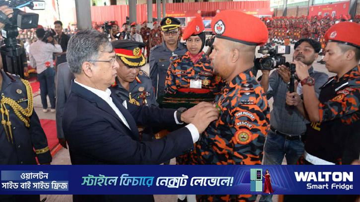 ফায়ার সার্ভিসে সুযোগ-সুবিধা বাড়ানোর আশ্বাস স্বরাষ্ট্রমন্ত্রীর
