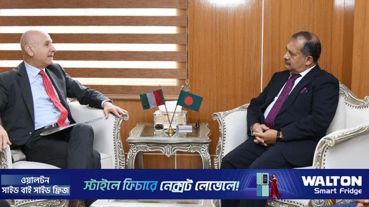 ইতালিতে আরো বাংলাদেশি নেওয়ার আহ্বান তথ্যমন্ত্রীর