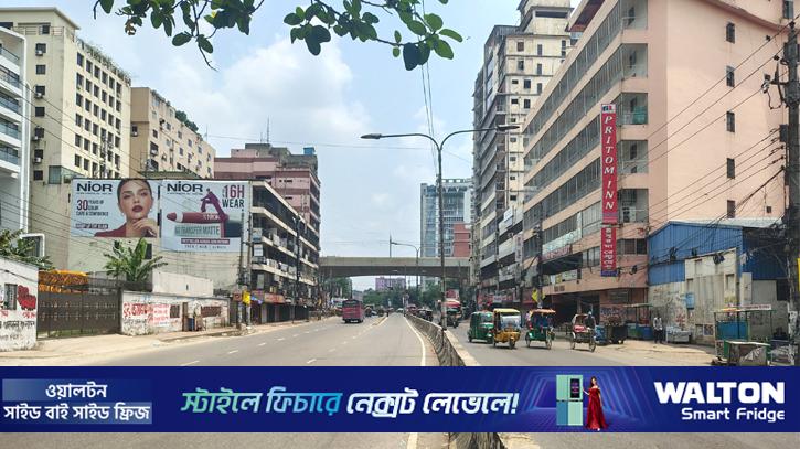 ফাঁকা ঢাকায় দুর্গন্ধ, গলাকাটা ভাড়ায় ভোগান্তি
