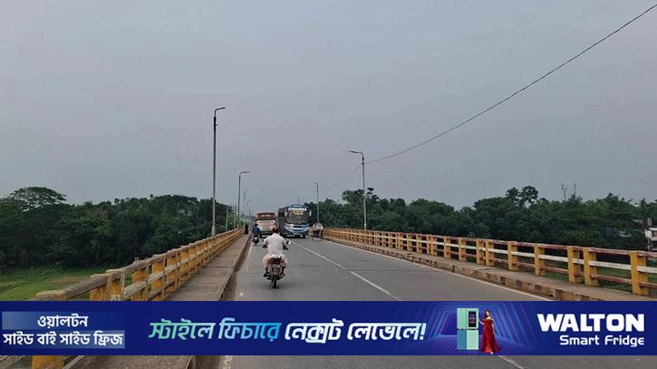 টোল আদায় হলেও বেহাল কাপাসিয়ার ফকির মজনু শাহ সেতু