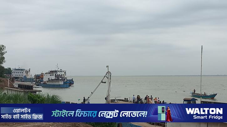 ফেরি পেতে ৩ ঘণ্টা
