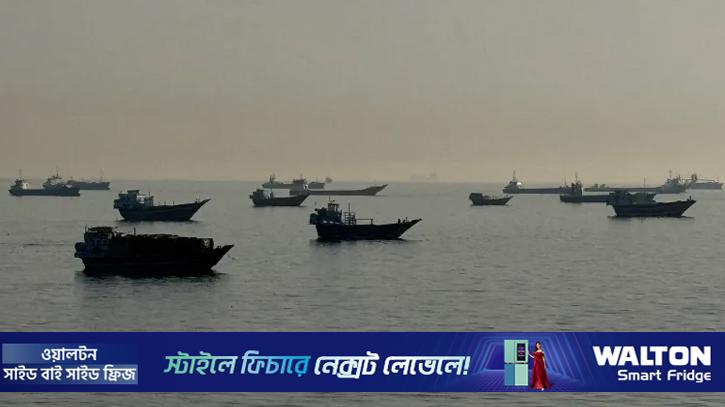 ইরান চুক্তির গুঞ্জনের মধ্যেই হরমুজ প্রণালি ছাড়ল চীনা ট্যাঙ্কার