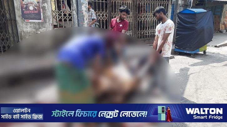 ঈদের পরের দিনেও চলছে পশু কোরবানি