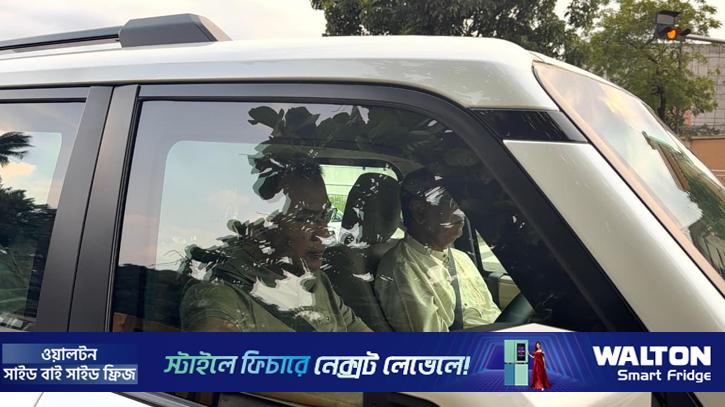 কোরবানির বর্জ্য অপসারণ কার্যক্রম ঘুরে দেখলেন প্রধানমন্ত্রী