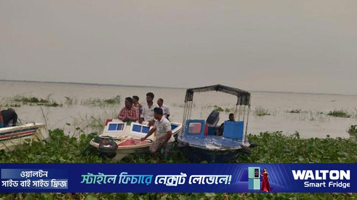 পদ্মা নদীতে ট্রলার ডুবে ১ ব্যক্তি ও ২৩ গরু নিখোঁজ